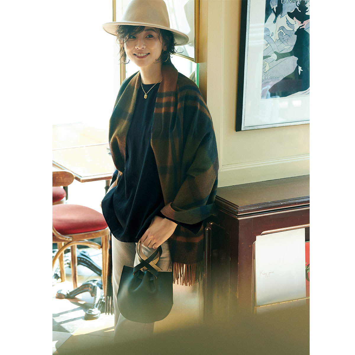スタイリスト徳原文子さん×上品サテンセットアップ6