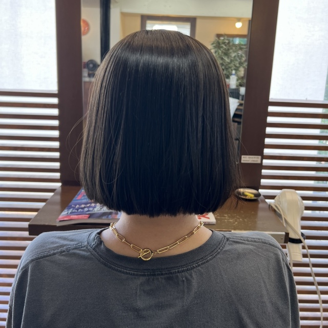 アラフォーヘア アラフォーヘアスタイル アラフィフヘアスタイル 縮毛矯正 ボブスタイル 顎ラインボブ
