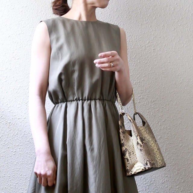 Theory Luxeのコラボワンピがステキなワケ ファッション誌marisol マリソル Online 40代をもっとキレイに 女っぷり上々