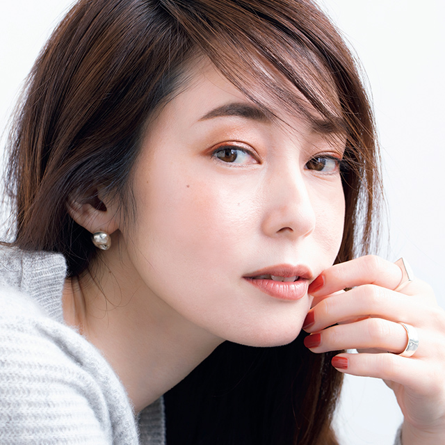 疲れた目もとにフレッシュ感を注入