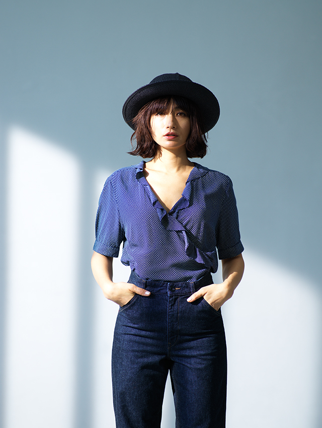 Style2:フェミニンに昇華した南仏のガーディアンスタイル