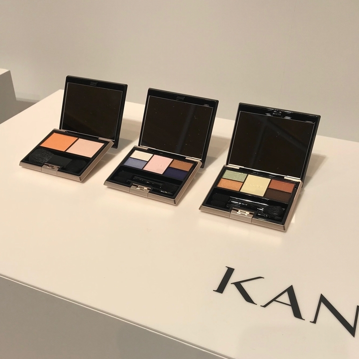 カネボウのセレクションカラーズアイシャドウとヴァリアンブラッセ