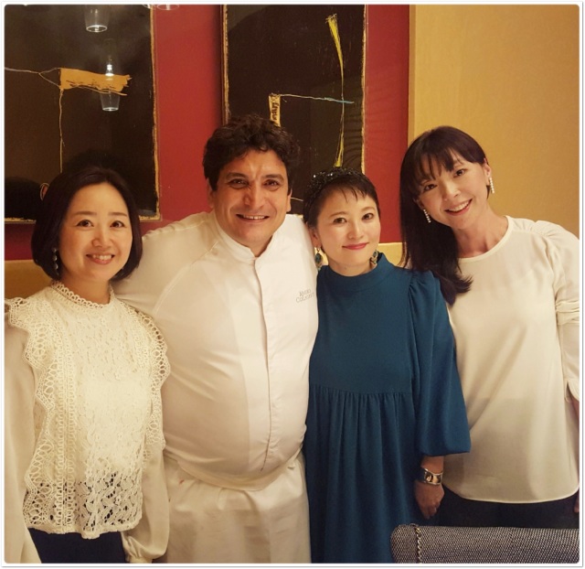 ファッショントレンド 最高40 代 フレンチ レストラン 服装 女性 冬