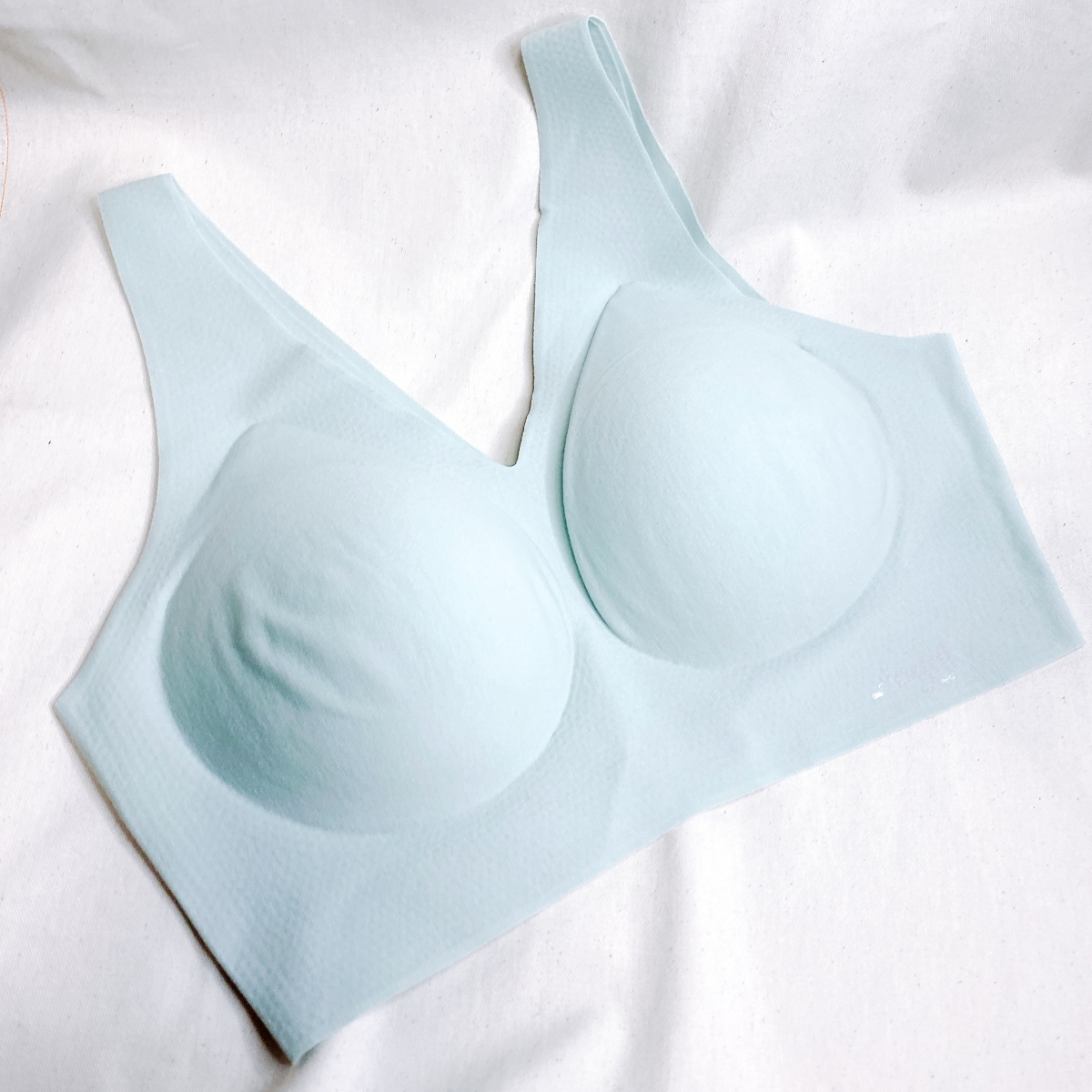 ストレスフリーできれいなバスト 真夏も頼れる スロギー の新作 マーヴェラス原田の40代本気美容 555 ファッション誌marisol マリソル 40代をもっとキレイに 女っぷり上々