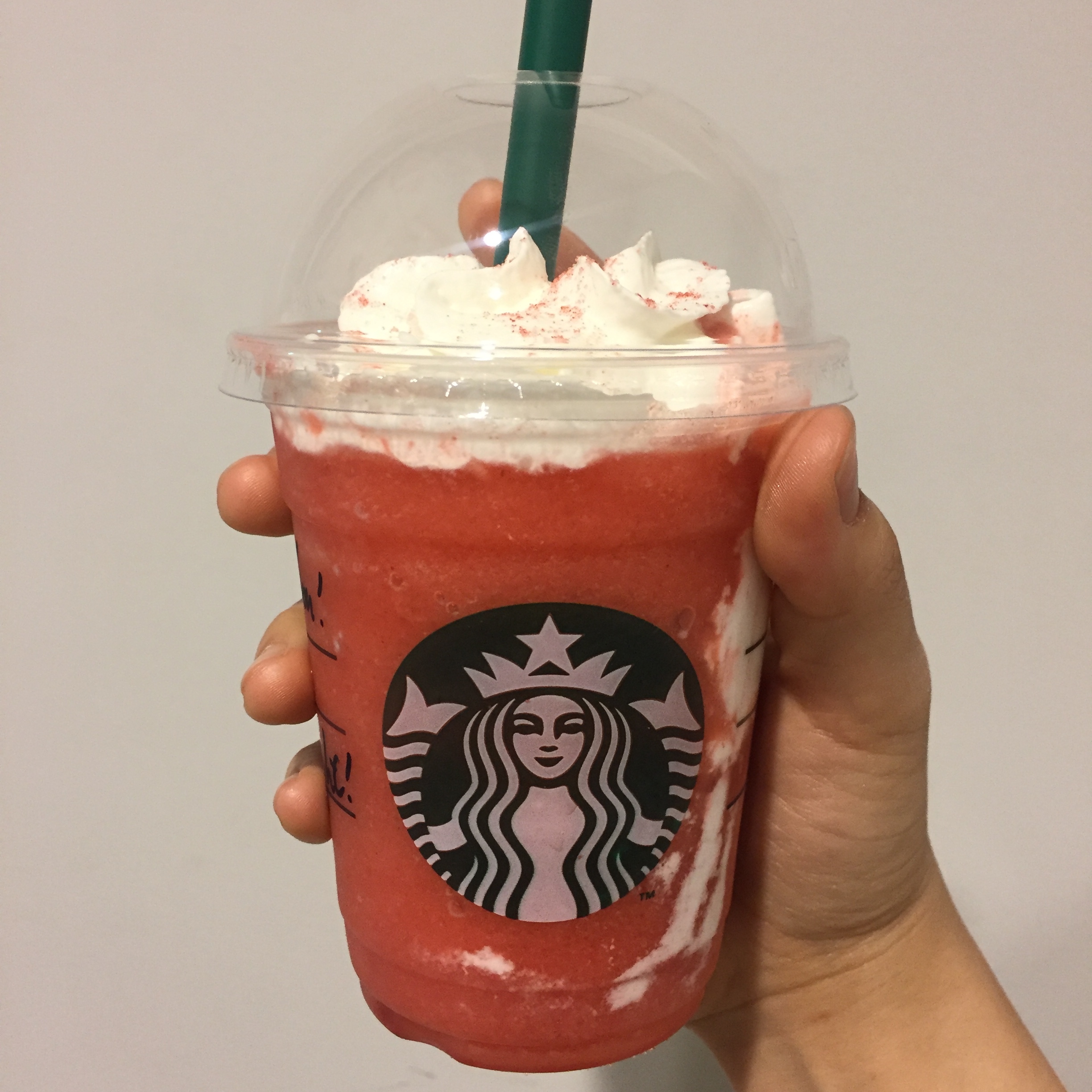 #ストロベリーベリーマッチフラペチーノレッド🌹🍫🍎🍓