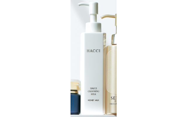 【メイク落とし】クレンジングミルク 190ml ¥4,000/HACCI