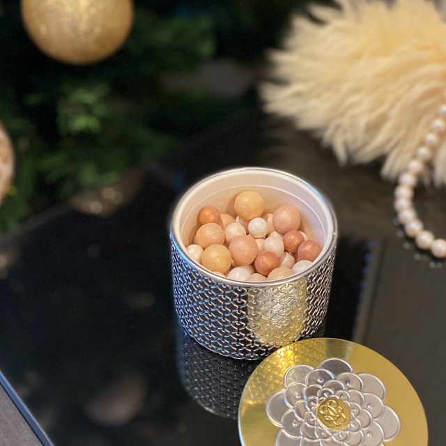 40代の輝き フェイスパウダーの心ときめかせ魔法 ファッション誌marisol マリソル Online 40代をもっとキレイに 女っぷり上々