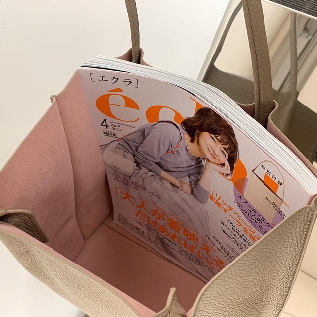 ポール・スチュアート×エクラのコラボトートは、ベージュコーデに合わせたい春色カラー!_1_3