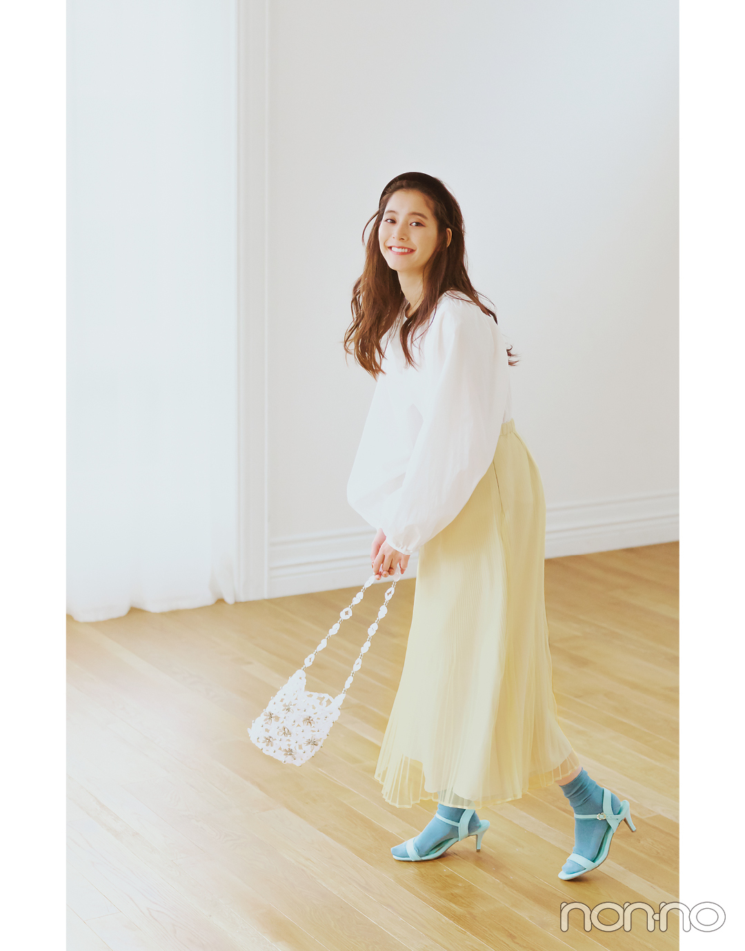 新木優子が着る春のトレンド色、イエローの選び方&コーデをチェック!_1_2