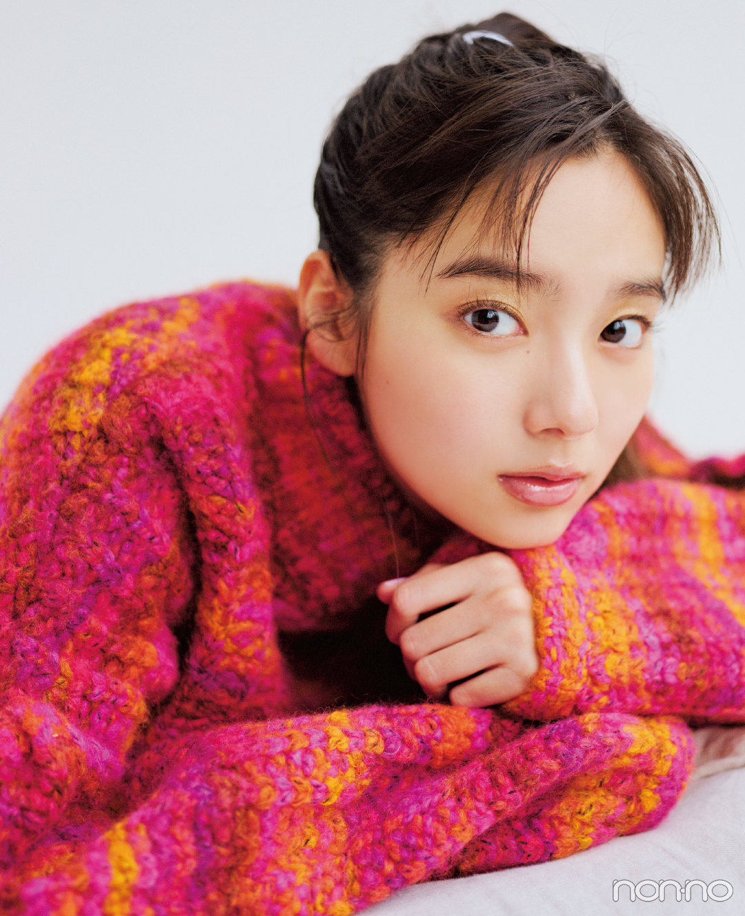 新川優愛の幸せ顔のヒミツ♡ オフの日、彼とごはんに行くときのメイクって?_1_8