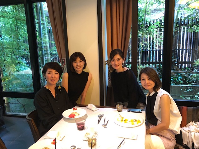 左から、mamiさん、私、yukinoちゃん、こんちゃん、です。