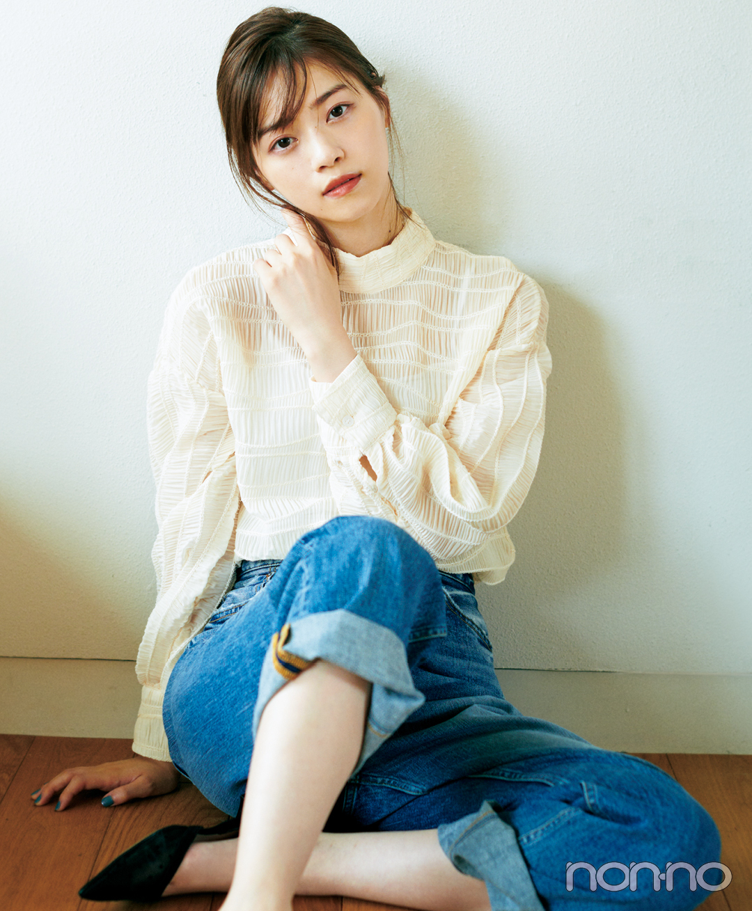 西野七瀬は「レディなブラウス」でデニムをアプデ【おとななせの進化系ベーシック】_1_4