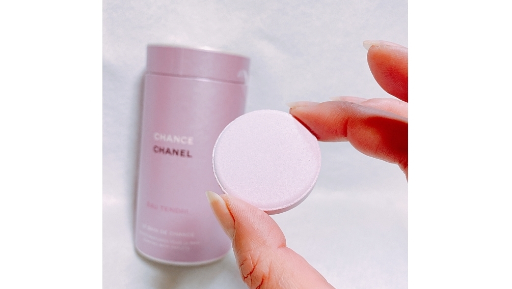 CHANELのチャンスオータンドゥルの限定品のバスタブレットはコンパクトサイズ