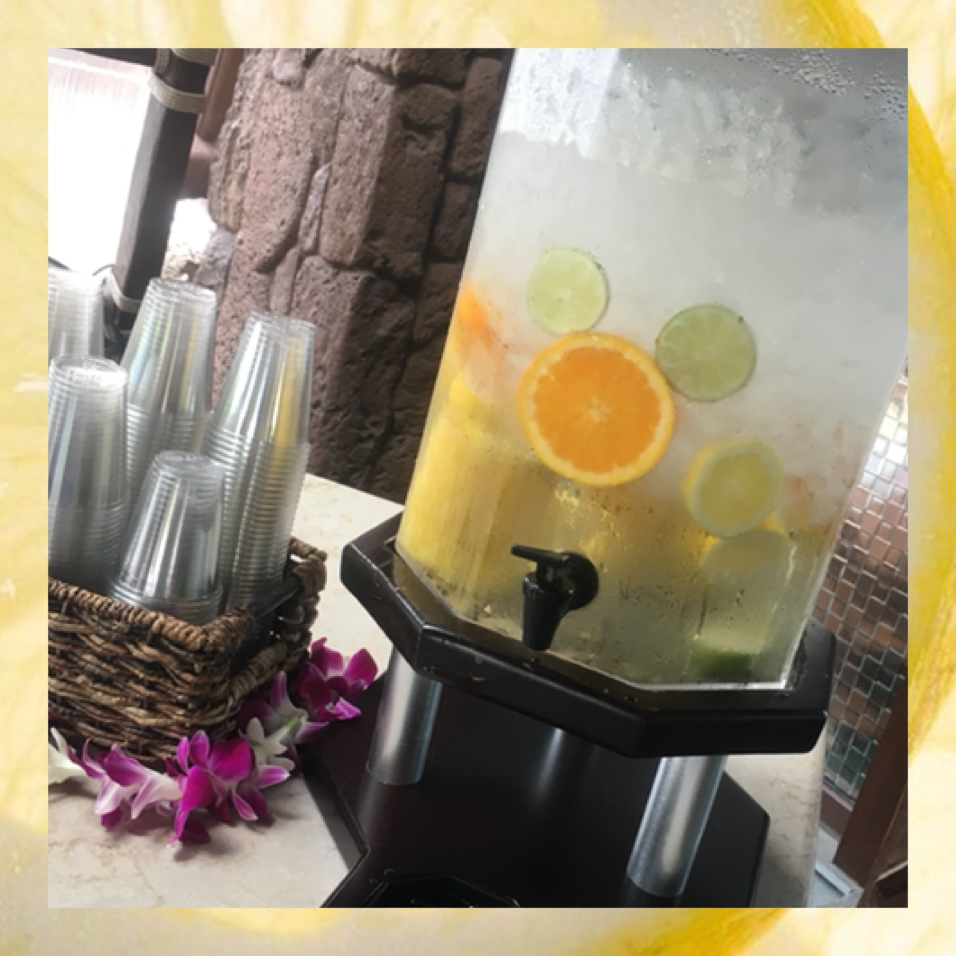 隠れミッキー ミッキーフード アウラニディズニーにはミッキーがたくさん Non No Web ファッション 美容 モデル情報を毎日お届け