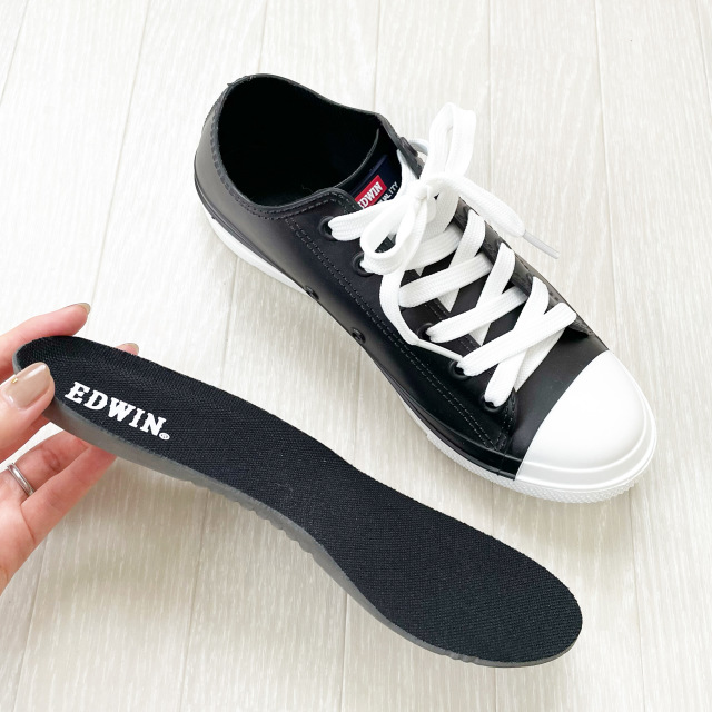 いつものコーデに合わせやすい レインシューズ Tomomiyuコーデ ファッション誌marisol マリソル Online 40代をもっとキレイに 女っぷり上々