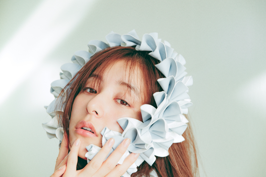 新木優子のビューティスタイルブック「新木式」の未公開カット1