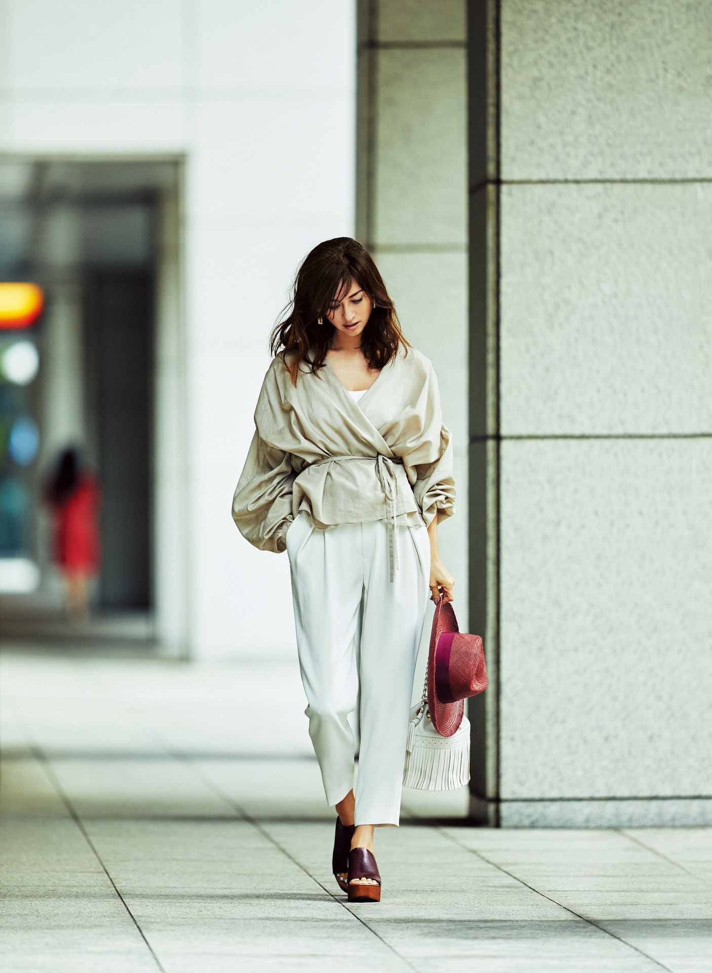 今年らしい女らしさがかなう、3つのワンツーコーデ_2_1