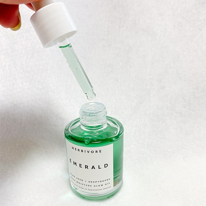 HERBIVOREBOTANICALSのエメラルドディープモイスチャーフェイスオイルはヘンプオイルとアダプトゲンがポイント