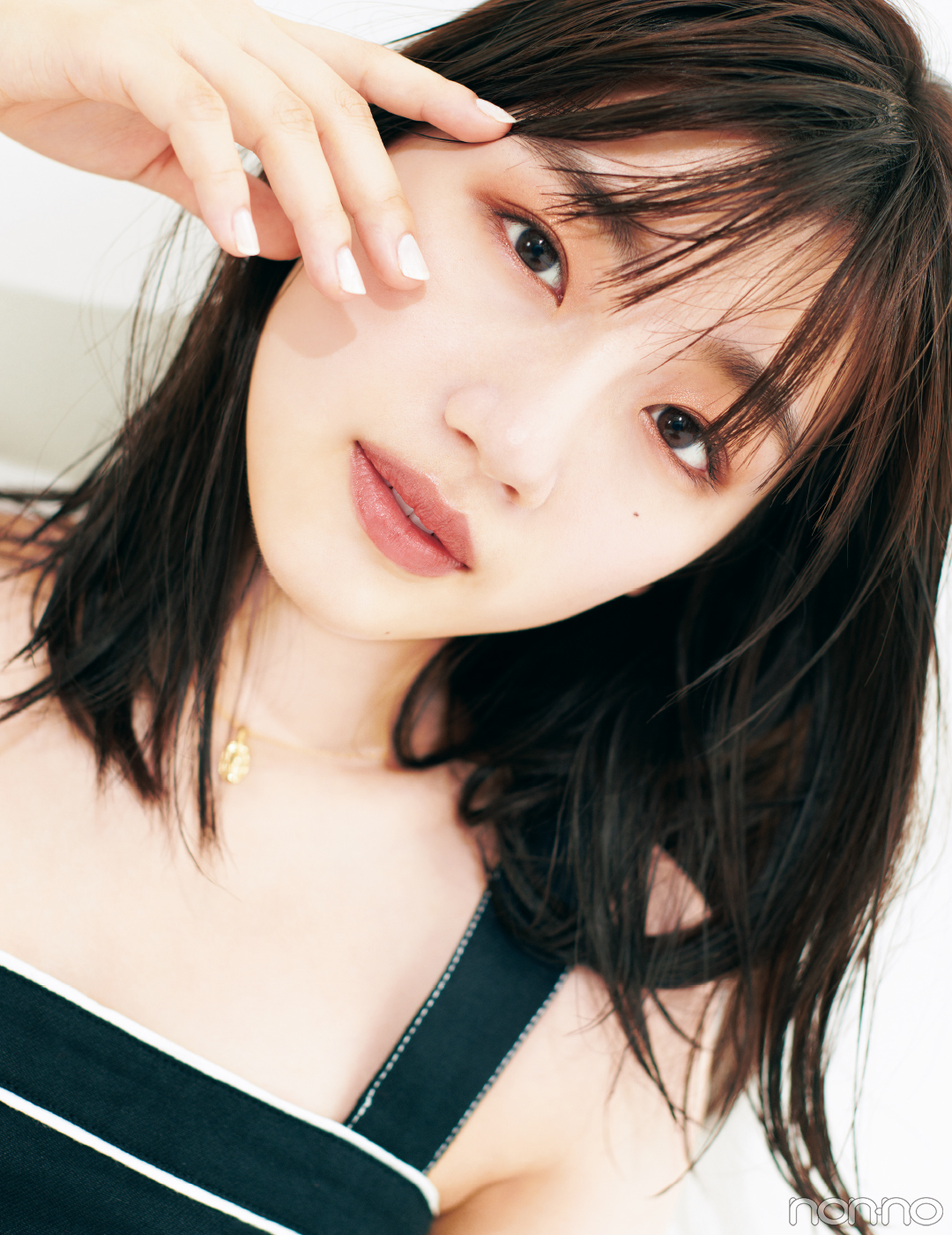 佐々木美玲の「キャスター目力」メイクを解説! 【私たちの「新しい目力」大検証】_1_2