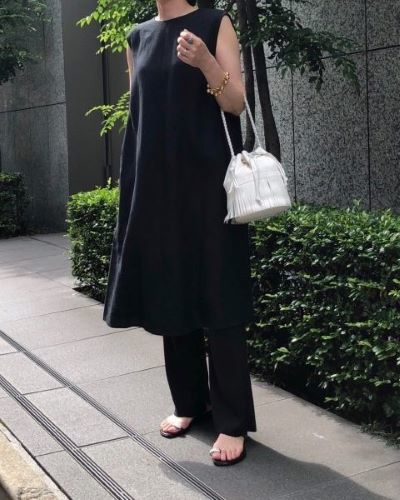 E by eclat リネンノースリーブチュニック ¥19,800