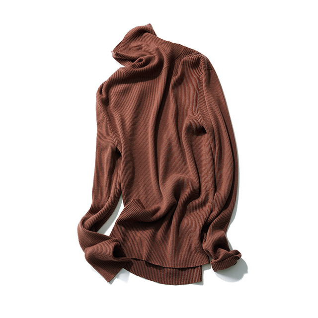 タートルニット¥29,700/リンク・セオリー・ジャパン(セオリーリュクス)