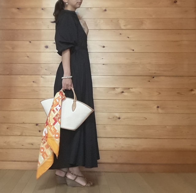 ミラオーウェン スタンドカラーウエストタックワンピース
