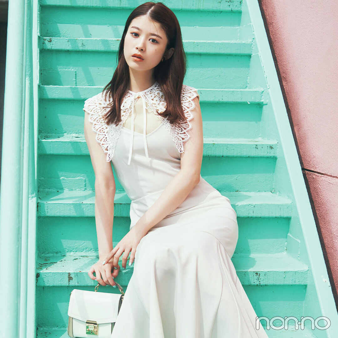 カッティングデニムに女らしさを添える肌見せトップス 大学生の毎日コーデ Non No Web ファッション 美容 モデル情報を毎日お届け