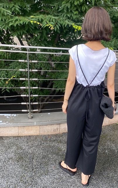 大人可愛いGUのサロペット