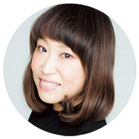 カジュアル服とヘアメイクの、ちょうどいいバランスを教えて!【アラフォーのおしゃれのお悩み解決】_1_2
