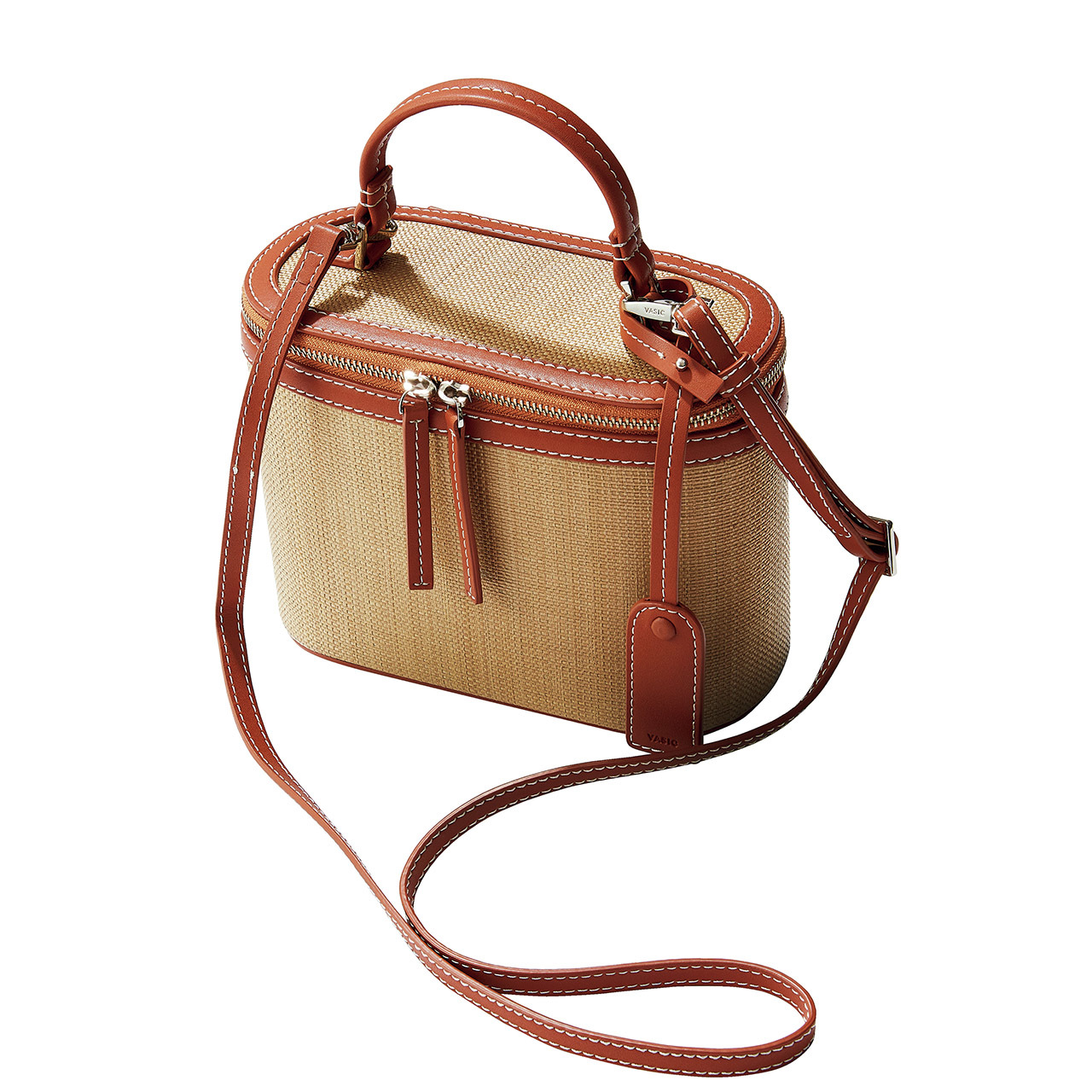 目が離せない ナチュラルマインドのリッチベージュ小物 五選 Web Eclat 50代女性のためのファッション ビューティ ライフスタイル最新情報