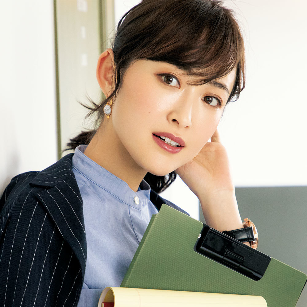 脱オフィスベージュ!知性とセンスが光るカシス色リップにトライ_1_1