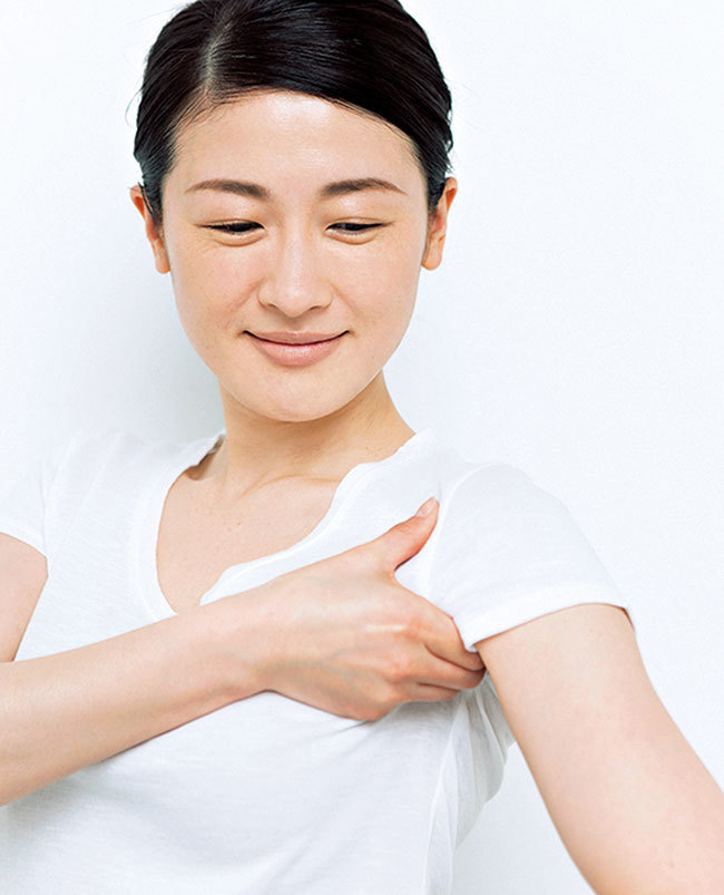 セルフマッサージのやり方総まとめ!|顔・二の腕・お腹・おっぱい・背中・おしり・脚_1_40