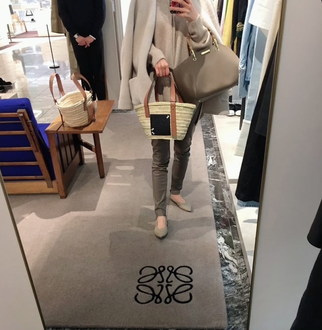 【40代が持つべき名品バッグ】カジュアルコーデに大人の品格を与えるラグジュアリーブランドのバッグの魅力|アラフォーファッション_1_31