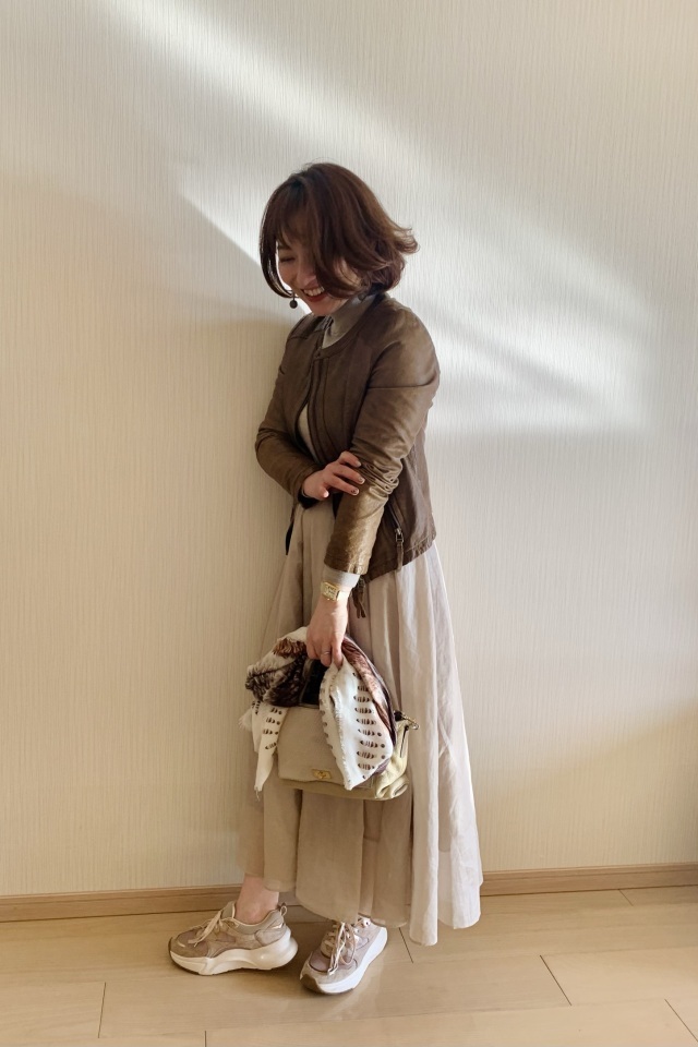 40代にちょうどいい“甘さ”が手に入るスカートの着こなし方は?美女組の最旬スカートコーデまとめ|美女組Pick-up!_1_27
