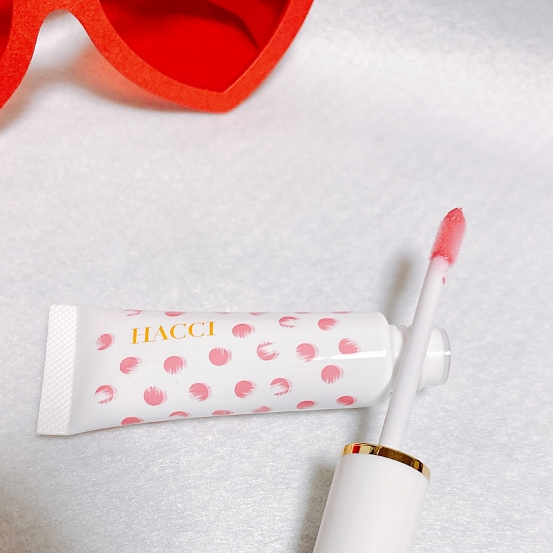 HACCIの限定ティントオイルリップのカラーはローズピンク