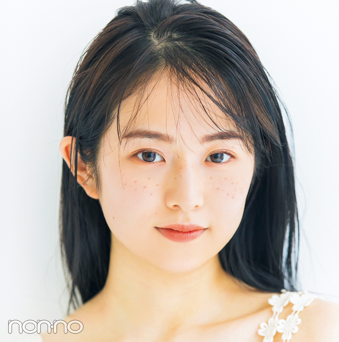 人気Youtuberの「色素薄く見えるヘアメイク」ぜんぶやってみた!_1_12