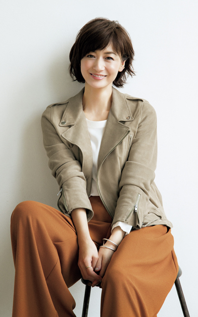 大人は日常アイテムこそ更新が必要 ｊマダムが選ぶべき新定番服 Web Eclat 50代女性のためのファッション ビューティ ライフスタイル最新情報
