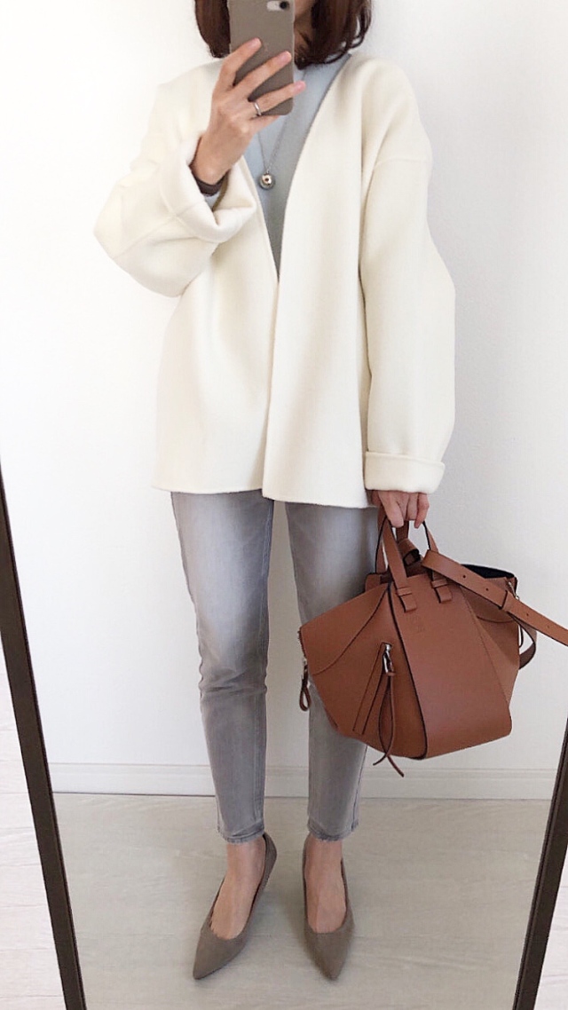 どちらか選べなかった フェザーヤーンのふわふわニット Tomomiyuコーデ ファッション誌marisol マリソル Online 40代をもっとキレイに 女っぷり上々