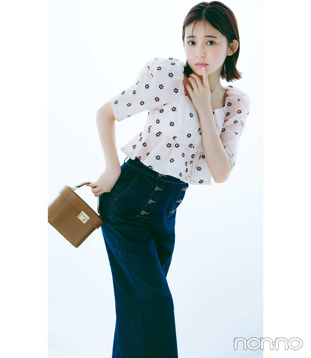 久間田琳加のデニムコーデモデルカット3−2
