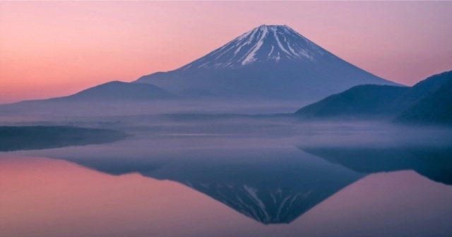 出典:Leslie Taylor / pashadelic
天気が良ければ逆さ富士が見れます!