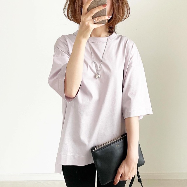 ユニクロ J 再販で買えた 幻のtシャツ Tomomiyuコーデ ファッション誌marisol マリソル Online 40代をもっとキレイに 女っぷり上々 ユニクロ J 再販で買えた 幻のtシャツ Tomomiyuコーデ ファッション誌marisol マリソル Online 40代をもっとキレイに 女っぷり上々