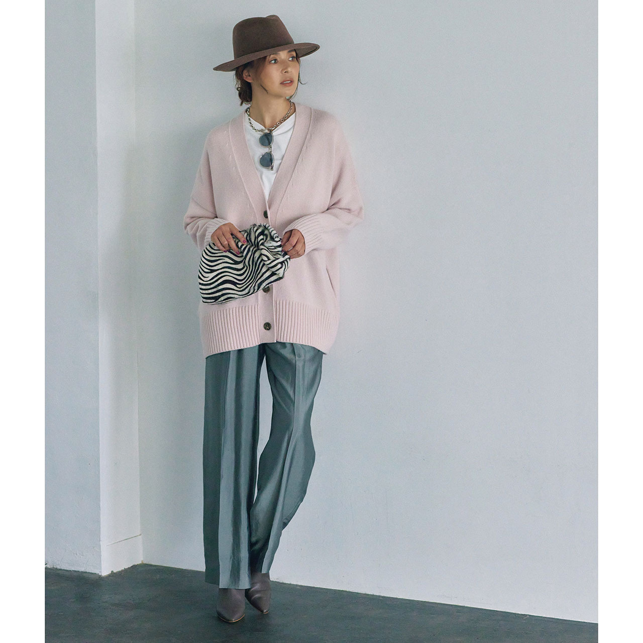 【11月にベストな服装は?】気温調整もおしゃれも叶う最旬アウターまとめ|40代ファッション_1_14