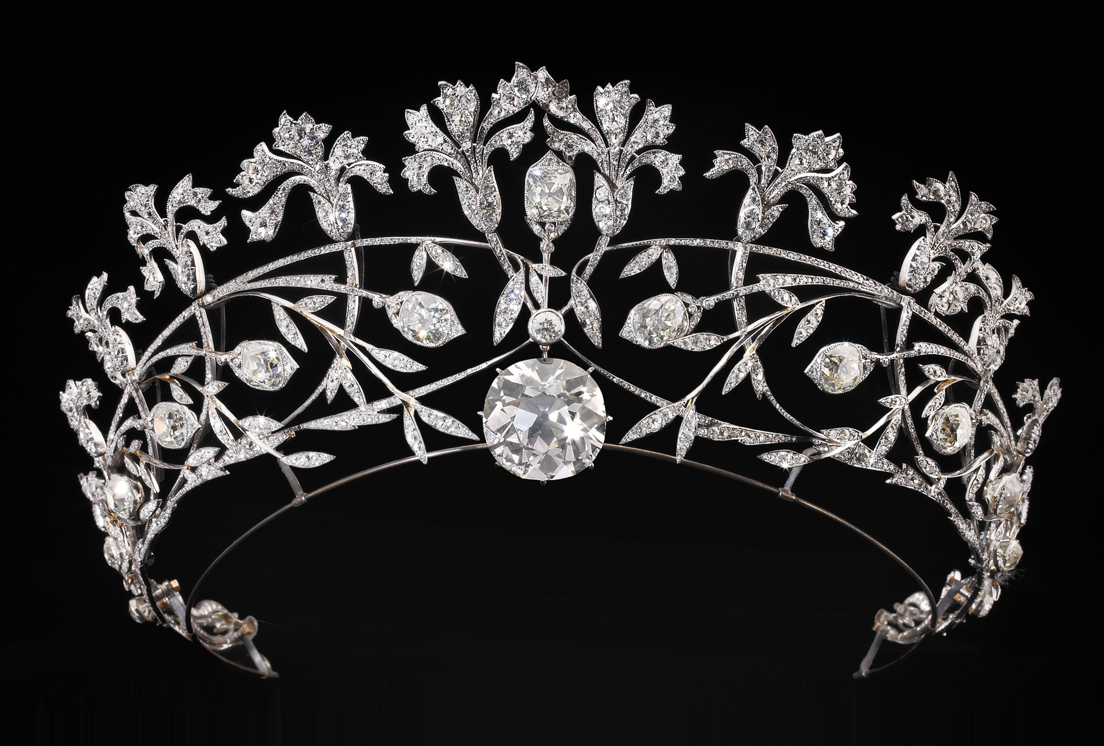 © Courtesy of Albion Art Jewellery Institute