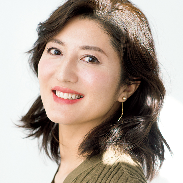 好印象をつくる! ツヤと血色感あふれる“今っぽ引き算メイク”【新しいコスメでNEW FACE】_1_5