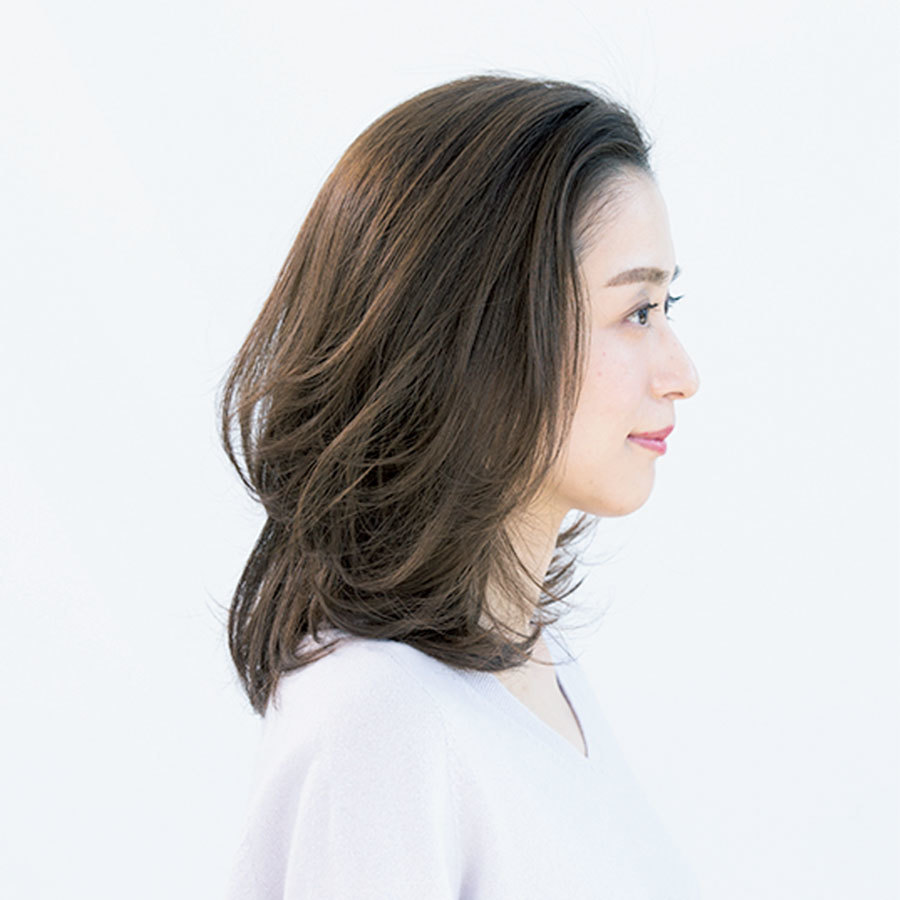 横から見た 人気ミディアムヘアスタイル9位の髪型
