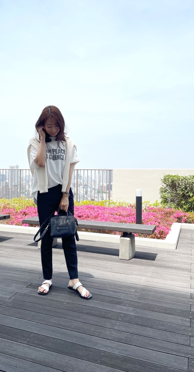 ロゴTシャツ