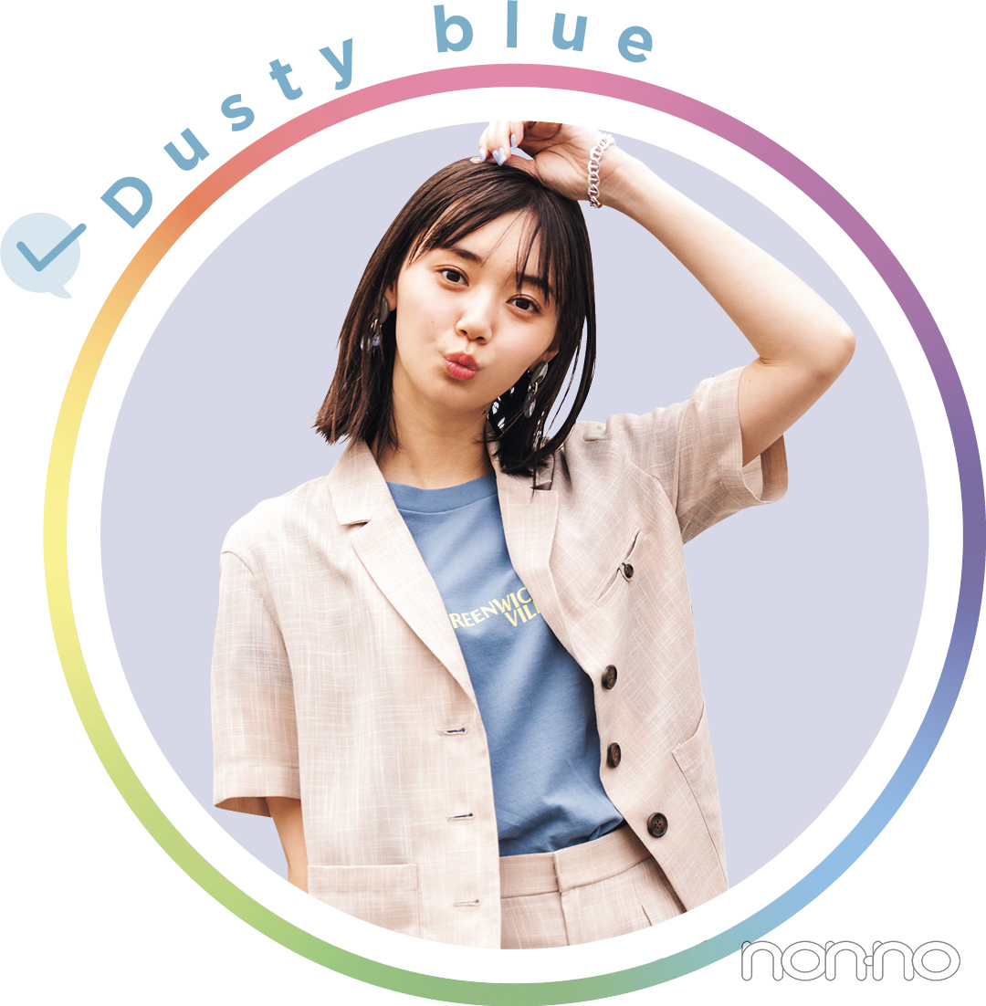 江野沢愛美が着るDusty blueのTシャツコーデ7