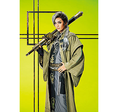 月組・鳳月 杏さん「組替え後の心境を教えて!」【宝塚スターに質問!】_1_2