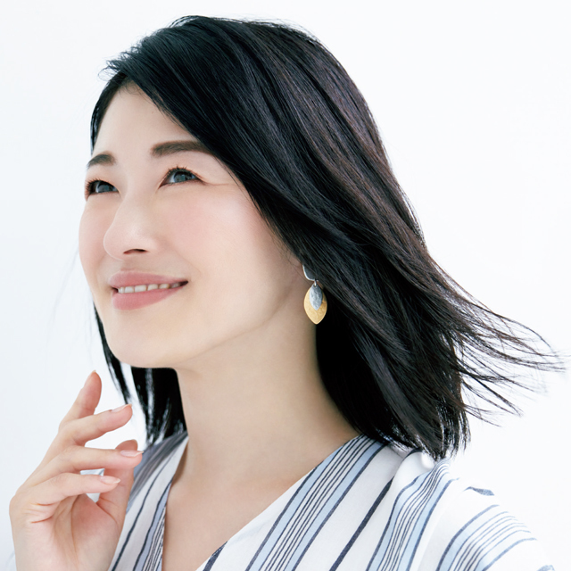 毎日の洗髪時、“ついで”に色づけできる《カラートリートメント》