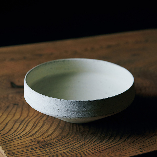二階堂明弘「白焼締めどら鉢」(φ 16.5×H6㎝)¥6,600